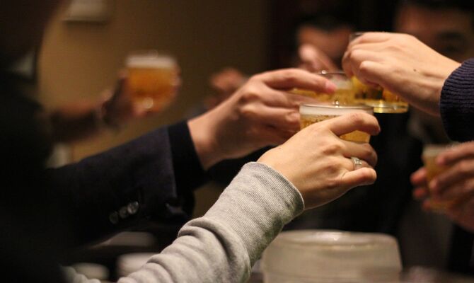 cheers-2636510_1920